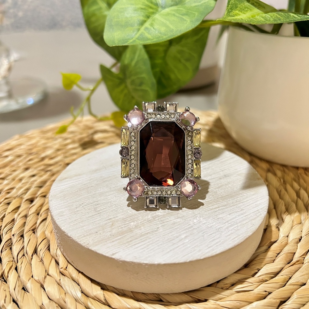 Vintage Chunky Cocktail Ring, with gorgeous colored crystal rhinestones - Picture 7 of 16